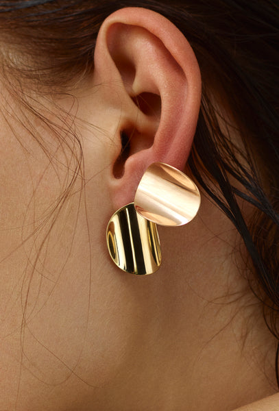 Rose gold plated minimalistic round earrings made in Germany
