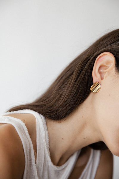 Yellow gold plated round minimalistic earrings made in Germany
